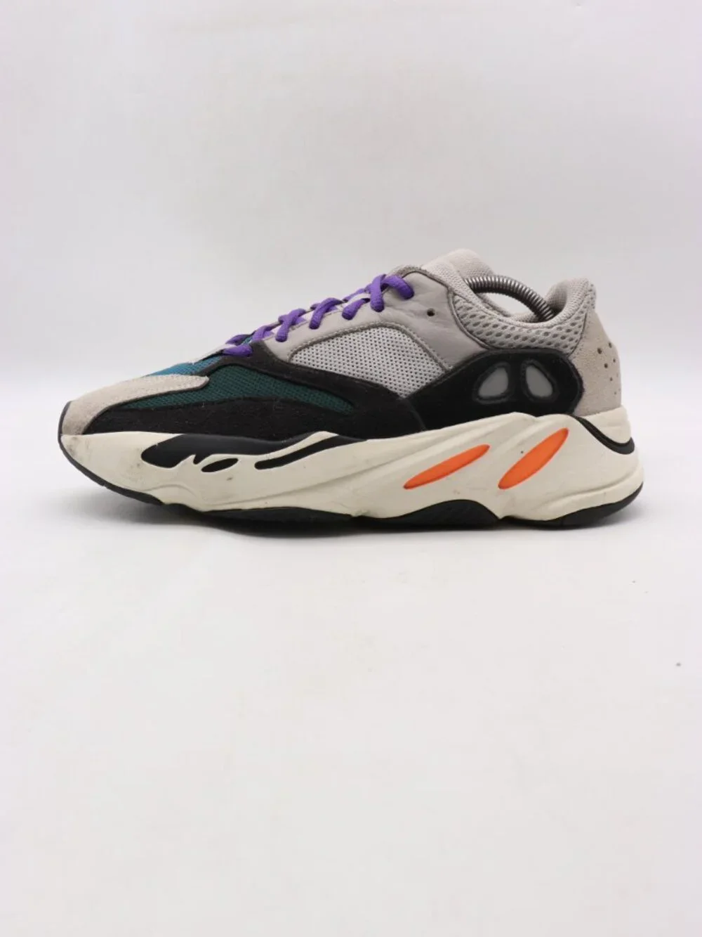 Adidas Yeezy Boost 700 Wave Runner Men's Size 9.5 Athletic Sneakers B75571